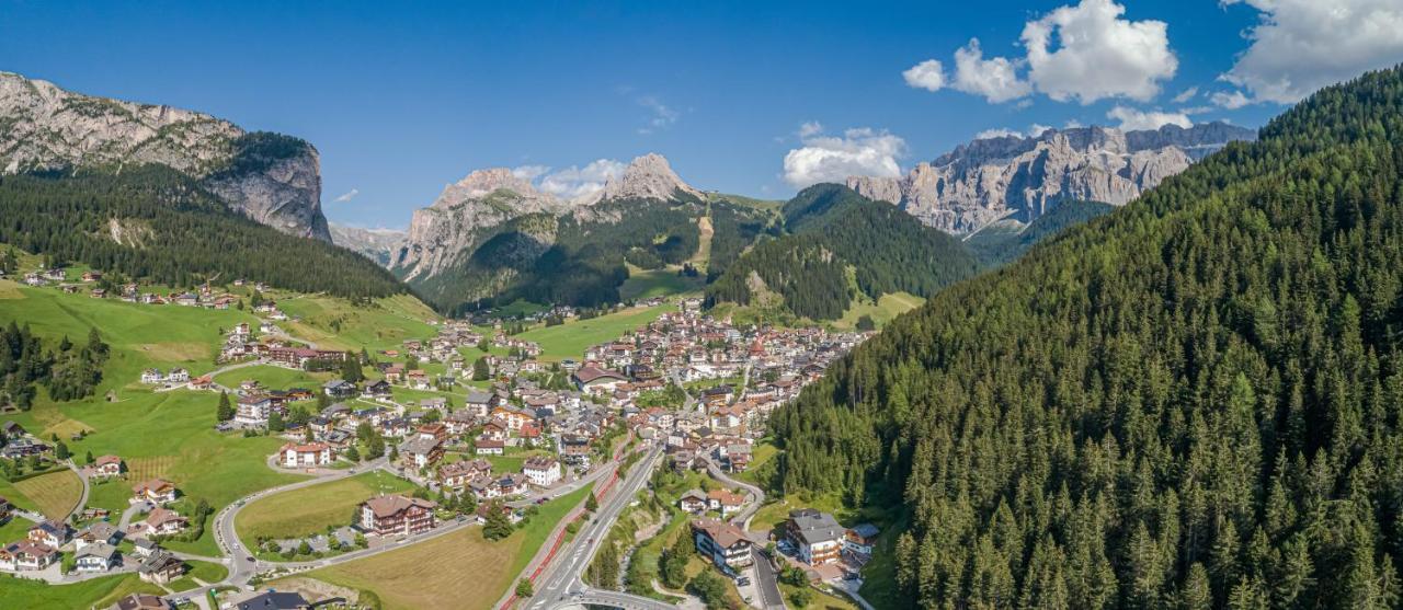 Apartments Restaurant Rusctlea Selva di Val Gardena Exteriér fotografie