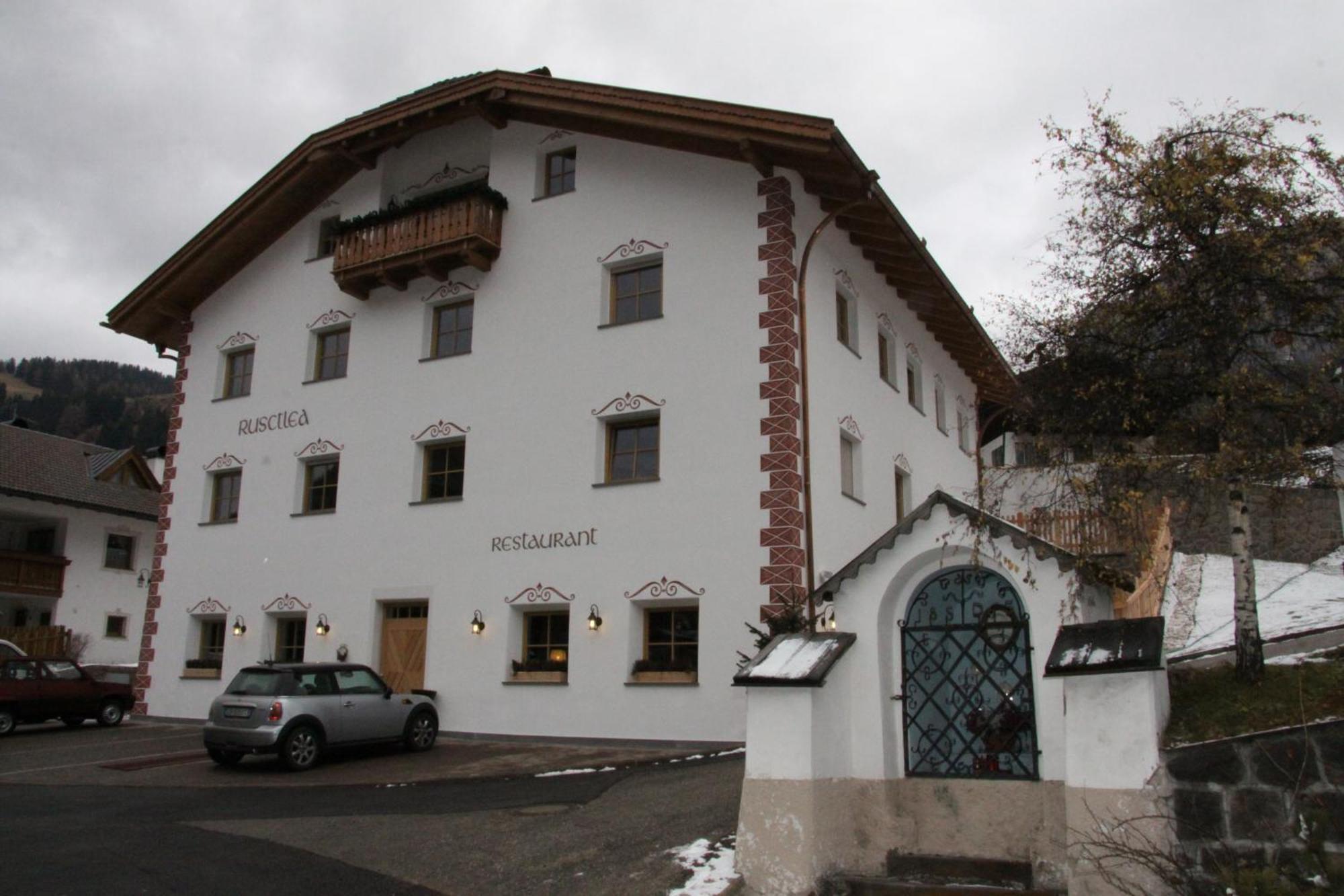 Apartments Restaurant Rusctlea Selva di Val Gardena Exteriér fotografie